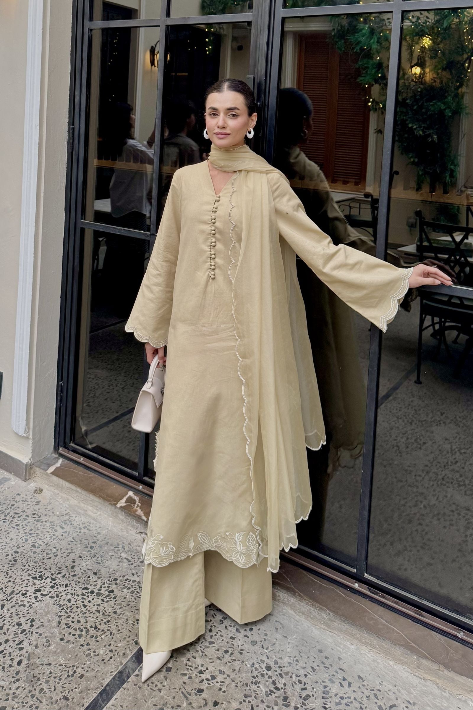 Selene Dupatta